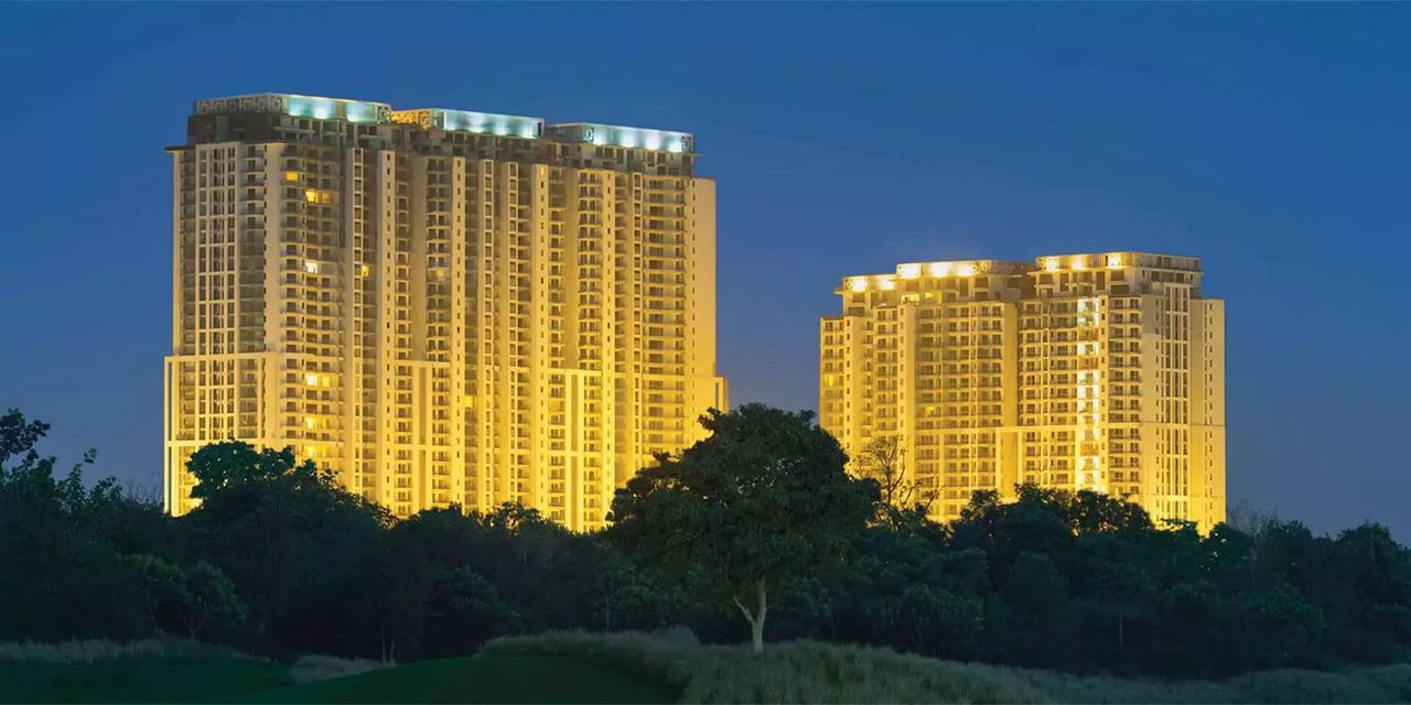 DLF The Crest in Sector 54, Golf Course Road